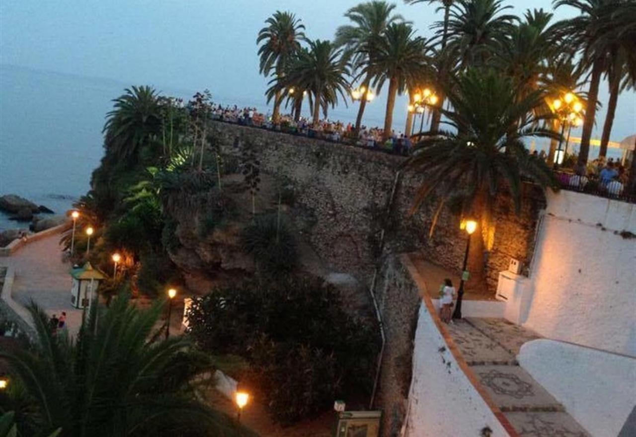 Valparaiso - Burriana Beach Nerja Exteriér fotografie